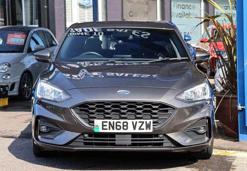 Używany Ford Focus ST-Line X 120 KM (88 kW) 2019 Szary Hatchback
