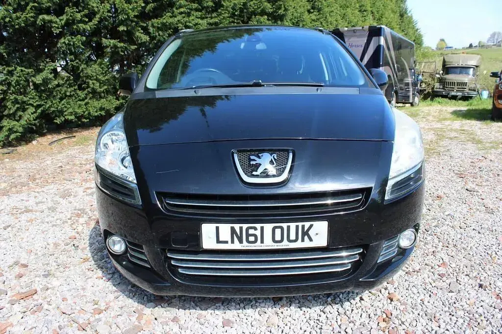 Used Peugeot 5008 112 HP (82 kW) 2011 Black MPV