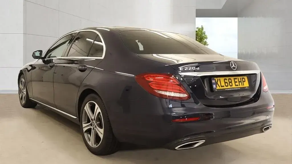 Used Mercedes E220 SE 2019 Blue Sedan