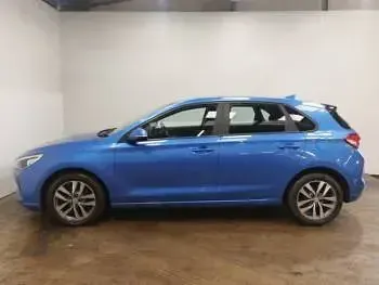 Used Hyundai i30 SE 110 HP (80 kW) 2017 Blue Hatchback