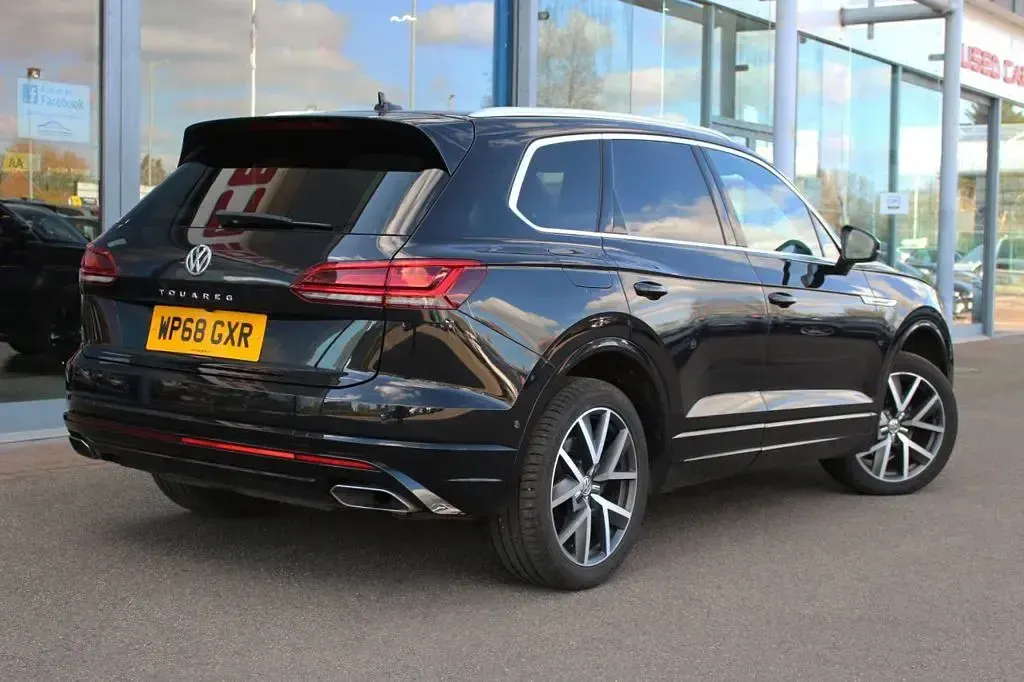 Used VW Touareg R-line 231 HP (169 kW) 2018 Black SUV