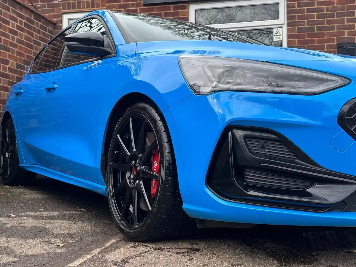Used Ford Focus ST 280 HP (205 kW) 2024 Blue Hatchback