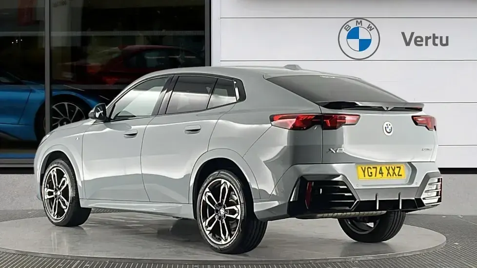 Begagnad BMW X2 M Sport 168 HK (123 kW) 2024 Grå SUV