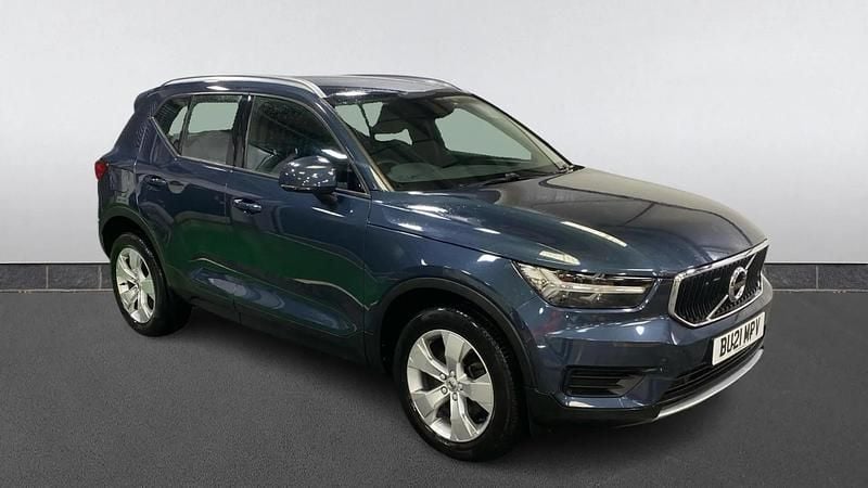 Used Volvo XC40 Momentum 197 HP (144 kW) 2021 Blue SUV