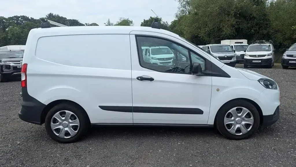 Used Ford Transit Courier Trend 100 HP (73 kW) 2019 White Van