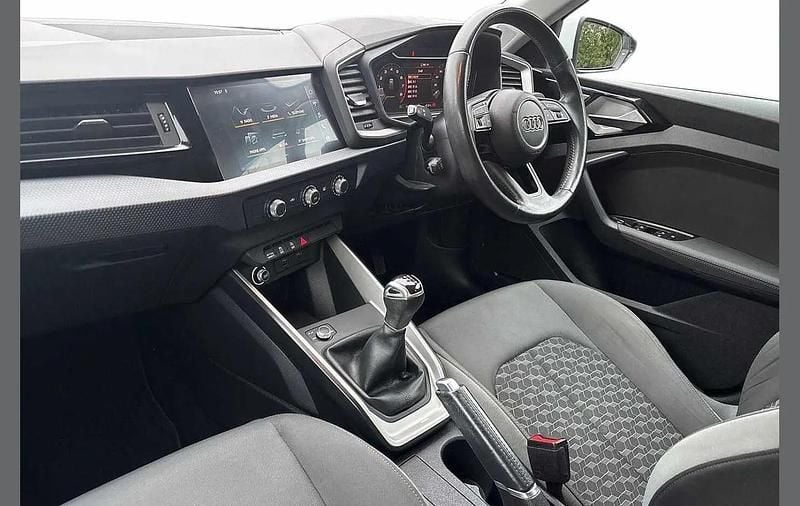 Used Audi A1 Sport 147 HP (108 kW) 2019 White SUV