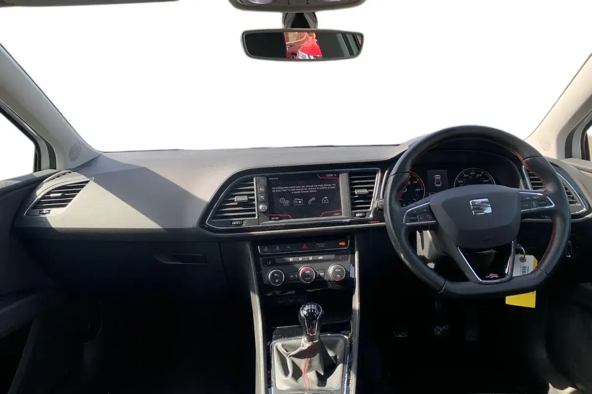 Used Seat Leon FR 150 HP (110 kW) 2018 White Hatchback
