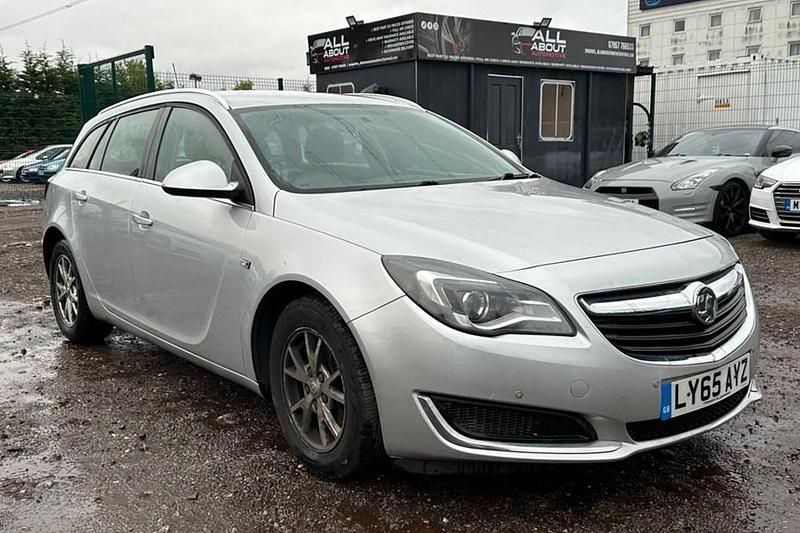 Silver Used 2015 Vauxhall Insignia Design Edition Estate | £2,995 (Good price) - Image 1/1