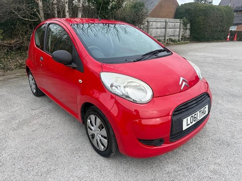 Used Citroën C1 VTR Sport 68 HP (50 kW) 2011 Red Hatchback