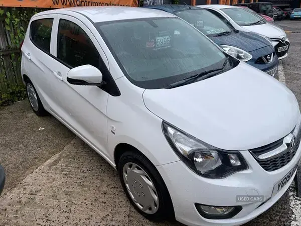 Used Vauxhall Viva 73 HP (53 kW) 2019 White Hatchback