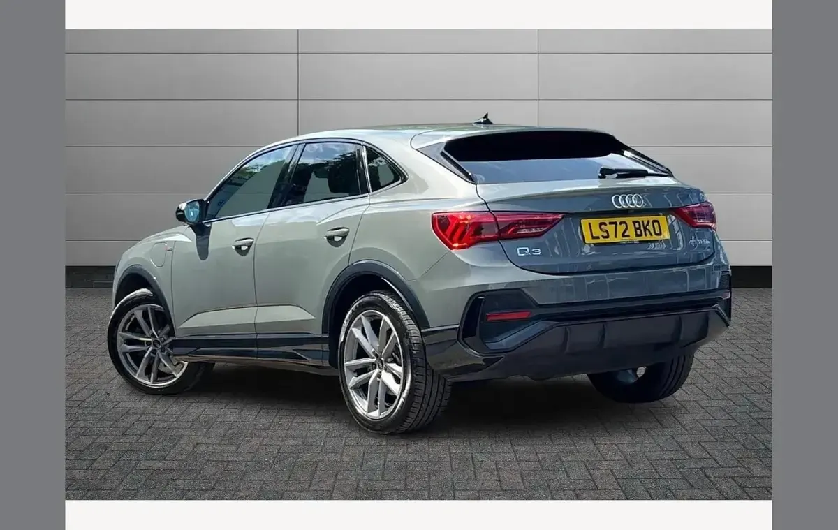 Used Audi Q3 Advanced 241 HP (177 kW) 2022 Grey SUV