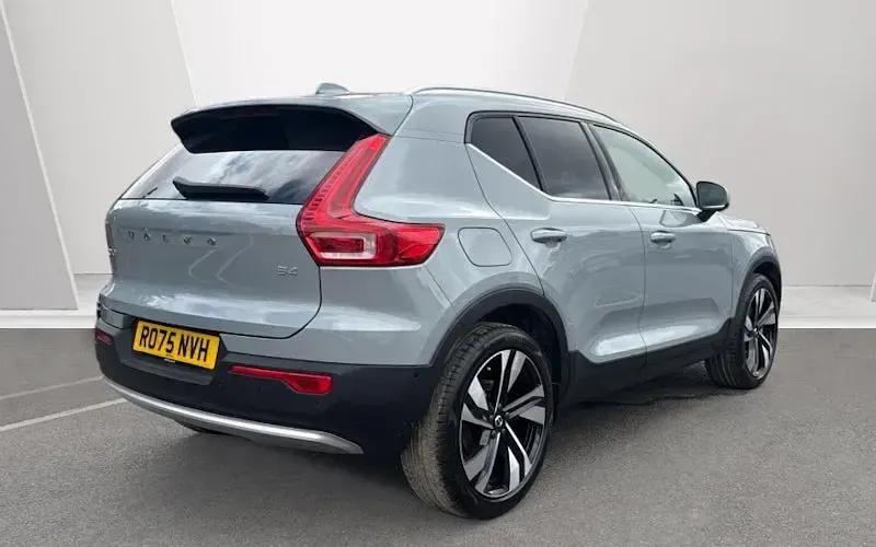 Used Volvo XC40 Ultra 197 HP (144 kW) 2025 Grey SUV