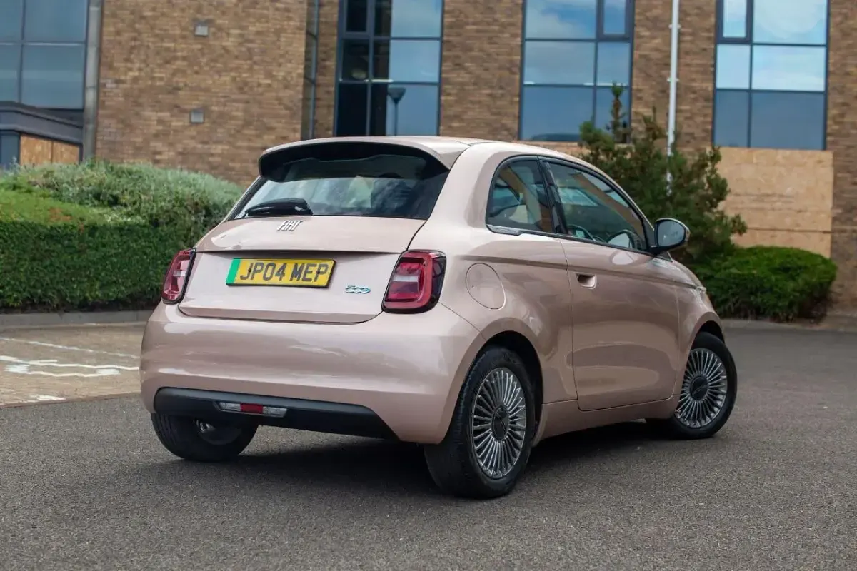 Used Fiat 500e 85 kW (116 HP) 2024 Yellow Hatchback