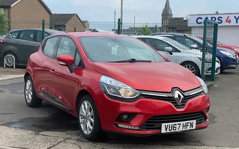 Used Renault Clio Dynamique 90 HP (66 kW) 2017 Hatchback