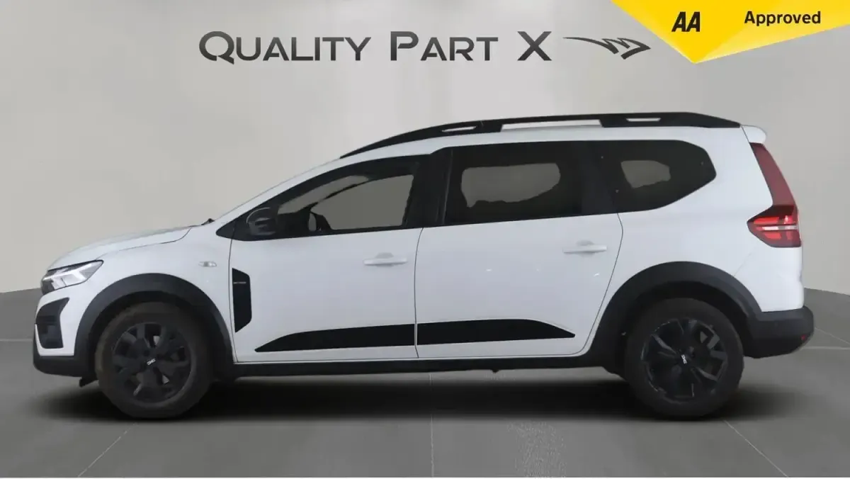 Used Dacia Jogger Extreme 110 HP (80 kW) 2023 White MPV