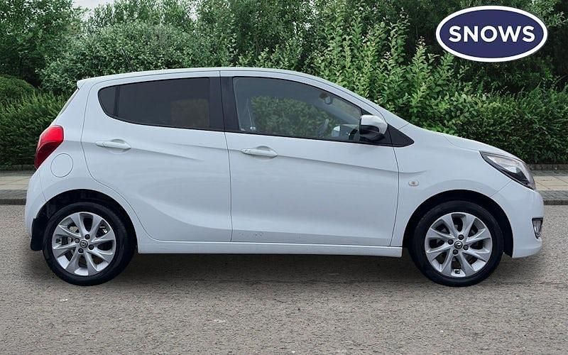 Used Vauxhall Viva 75 HP (55 kW) 2016 White Hatchback