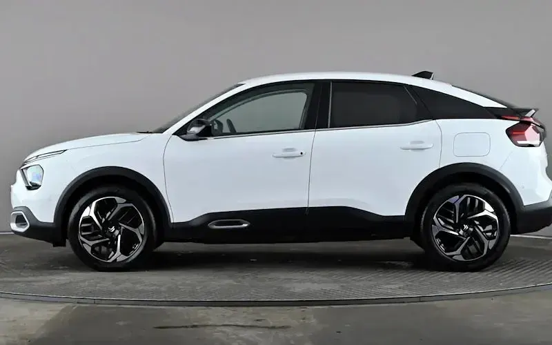 Used Citroën C4 PureTech 131 HP (96 kW) 2023 White SUV