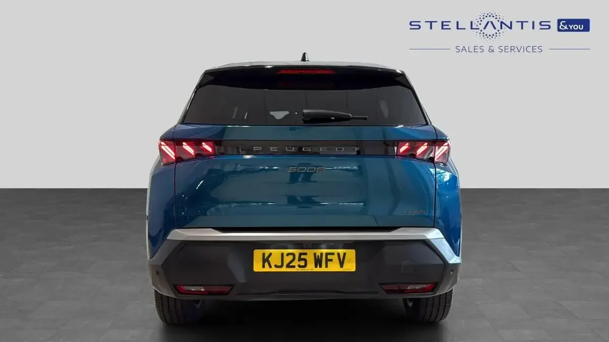 Used Peugeot 5008 GT 143 HP (105 kW) 2025 Blue SUV