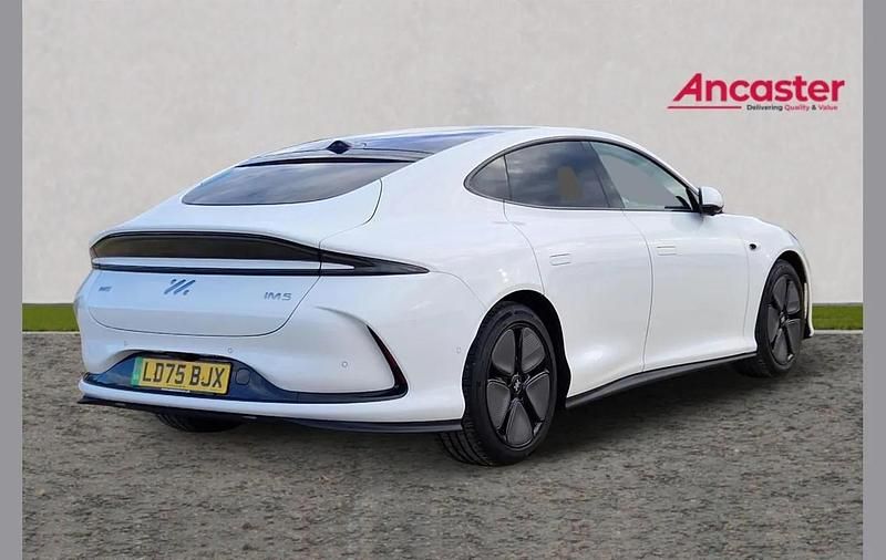 Used MG IM5 216 kW (295 HP) 2025 White Hatchback