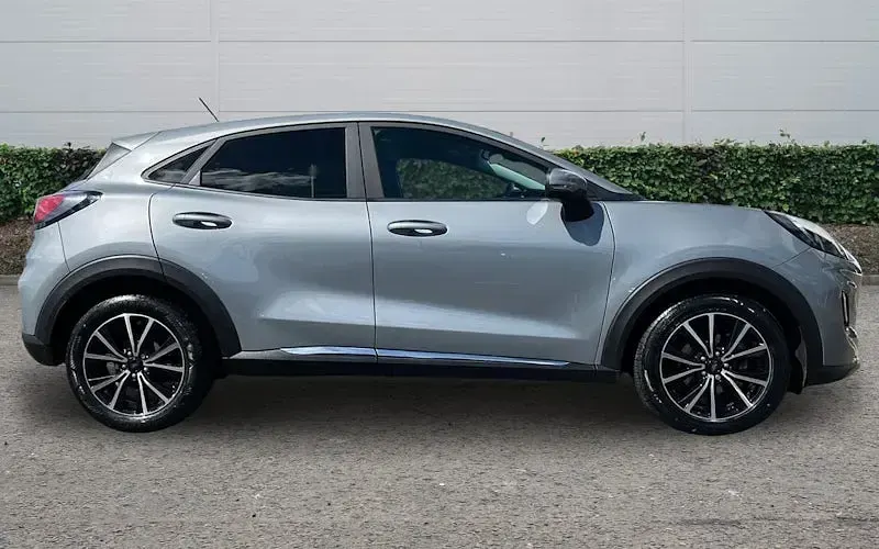 Begagnad Ford Puma Titanium 125 HK (91 kW) 2023 Silver SUV