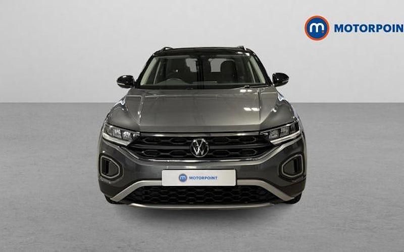 Used VW T-Roc Life 150 HP (110 kW) 2025 SUV