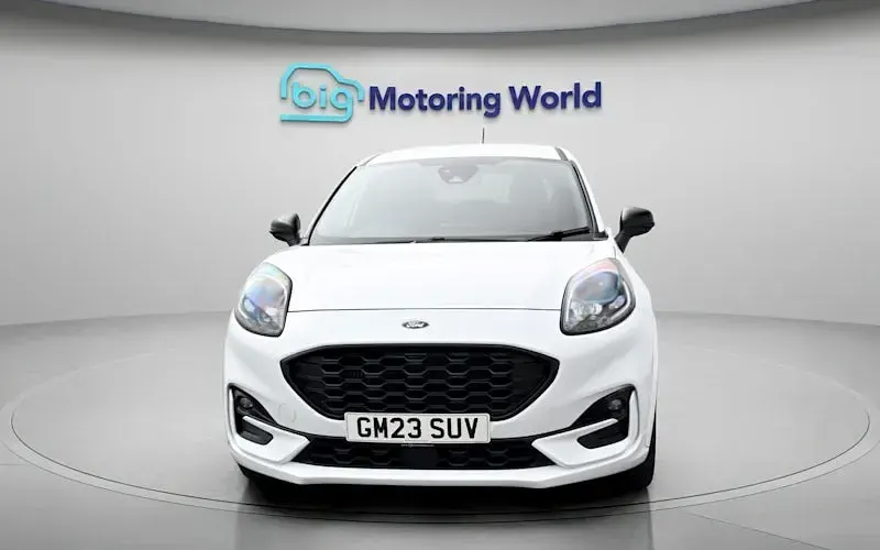 Käytetty Ford Puma ST-Line 125 HP (91 kW) 2023 Valkoinen Katumaasturi