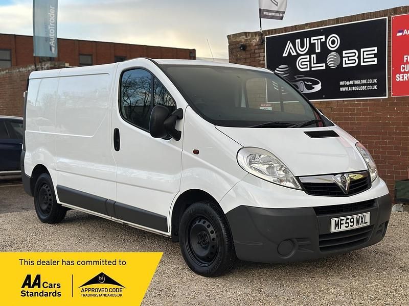 White Used 2009 Vauxhall Vivaro Van | £3,990 (Fair price) - Image 1/4