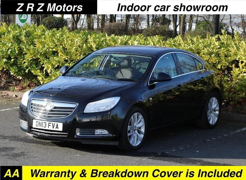 Used Vauxhall Insignia SRi 140 HP (102 kW) 2013 Black Hatchback