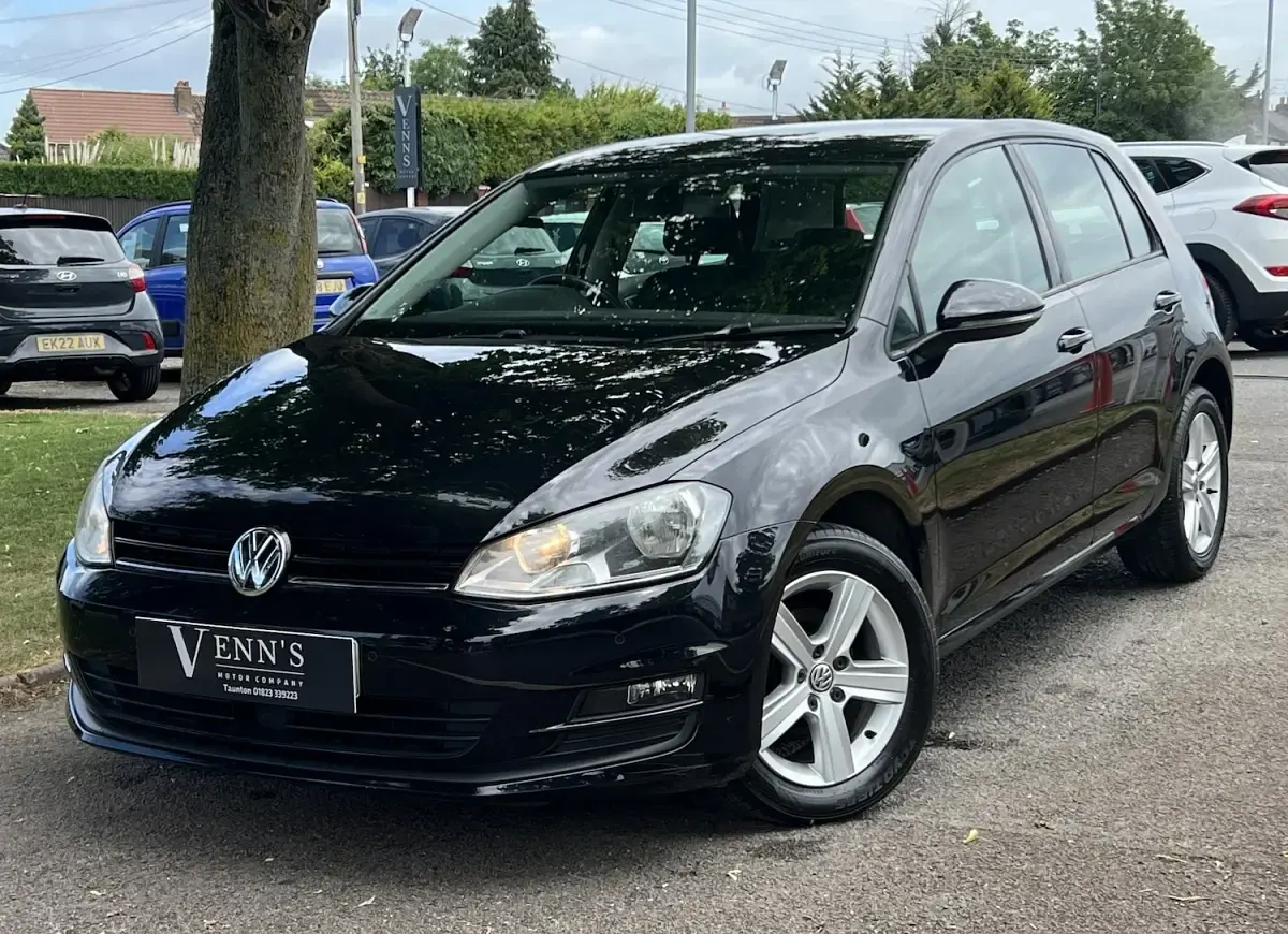 Used VW Golf VII Match 105 HP (77 kW) 2015 Black Hatchback
