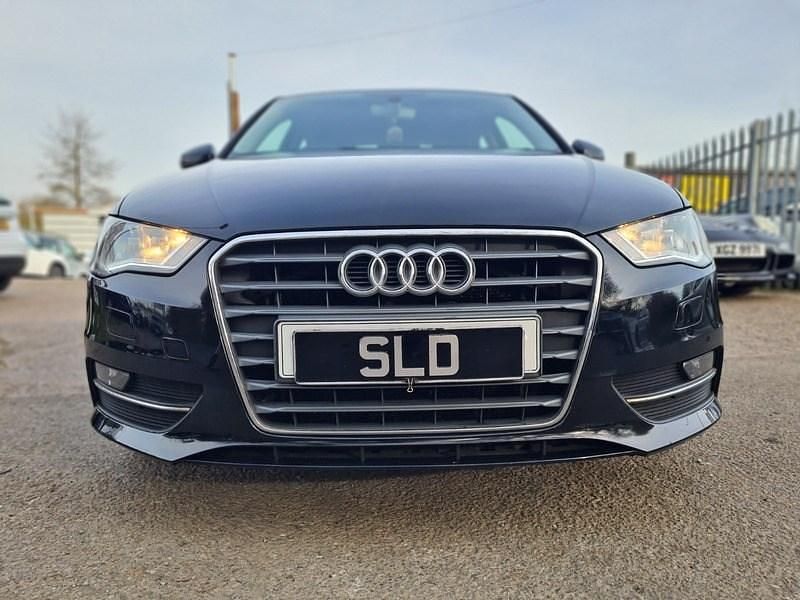 Begagnad Audi A3 2015 Svart Halvkombi