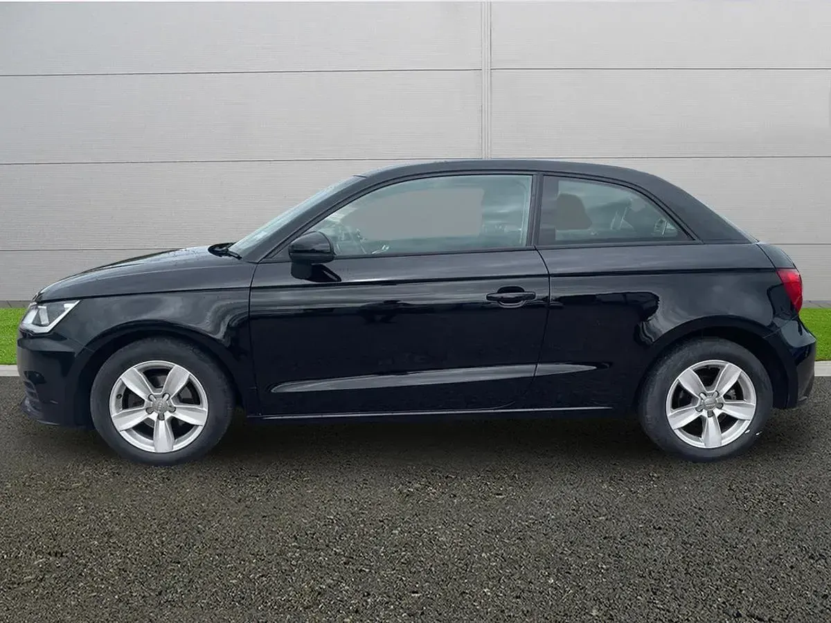 Used Audi A1 Design 95 HP (69 kW) 2017 Black Hatchback