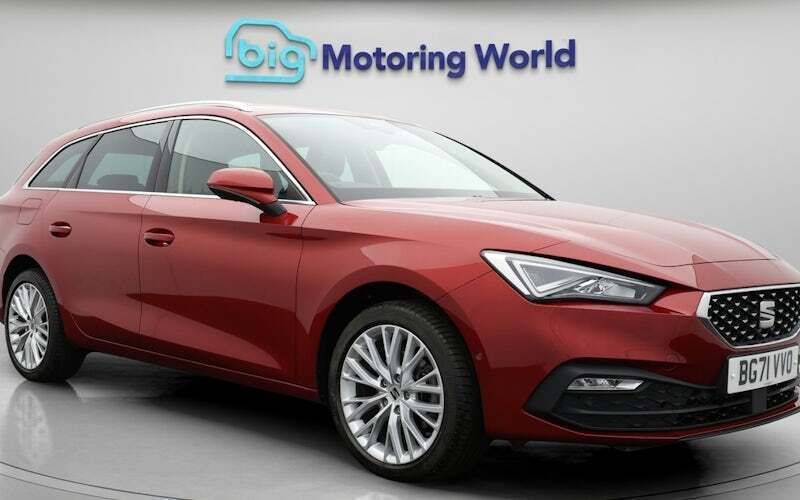 Red Used 2022 Seat Leon XCELLENCE Estate | £14,800 (Fair price) - Image 1/4