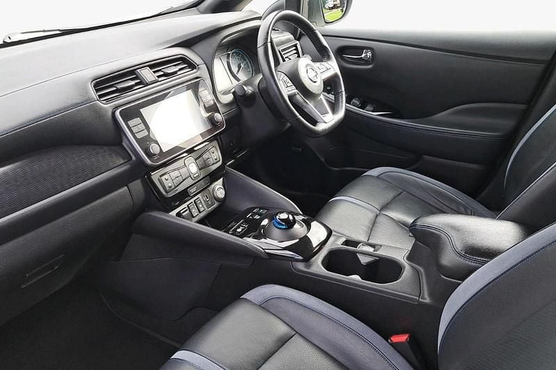 Used Nissan Leaf Tekna 108 kW (148 HP) 2019 White Hatchback