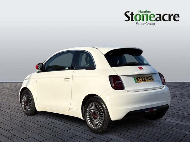 Used Fiat 500e Red 69 kW (95 HP) 2022 White Hatchback