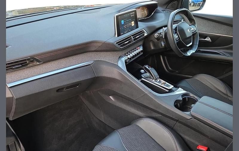 Used Peugeot 3008 Premium 130 HP (95 kW) 2019 Grey SUV