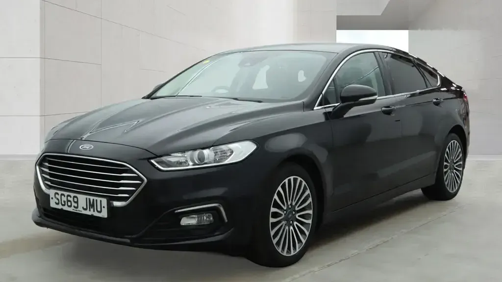 Used Ford Mondeo Titanium 180 HP (132 kW) 2019 Black Hatchback