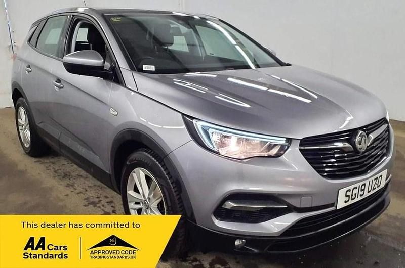 Used Vauxhall Grandland X S 120 HP (88 kW) 2019 Grey SUV
