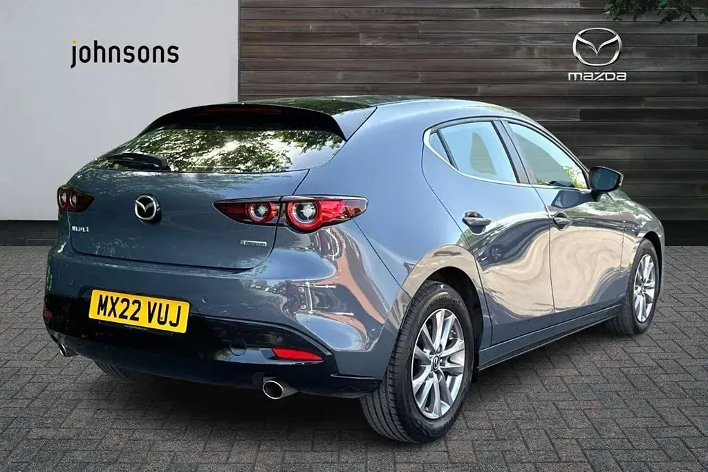 Begagnad Mazda 3 120 HK (88 kW) 2022 Grå Halvkombi