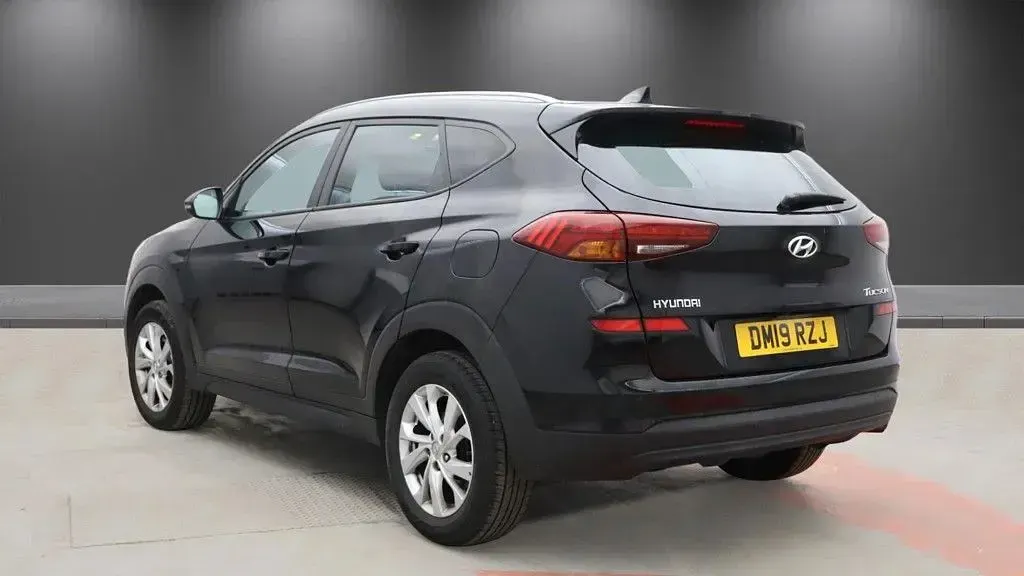Used Hyundai Tucson SE 132 HP (97 kW) 2019 Black SUV