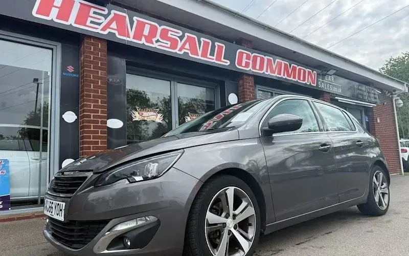 Second-hand Peugeot 308 Allure 131 CP (96 kW) 2016 Hatchback
