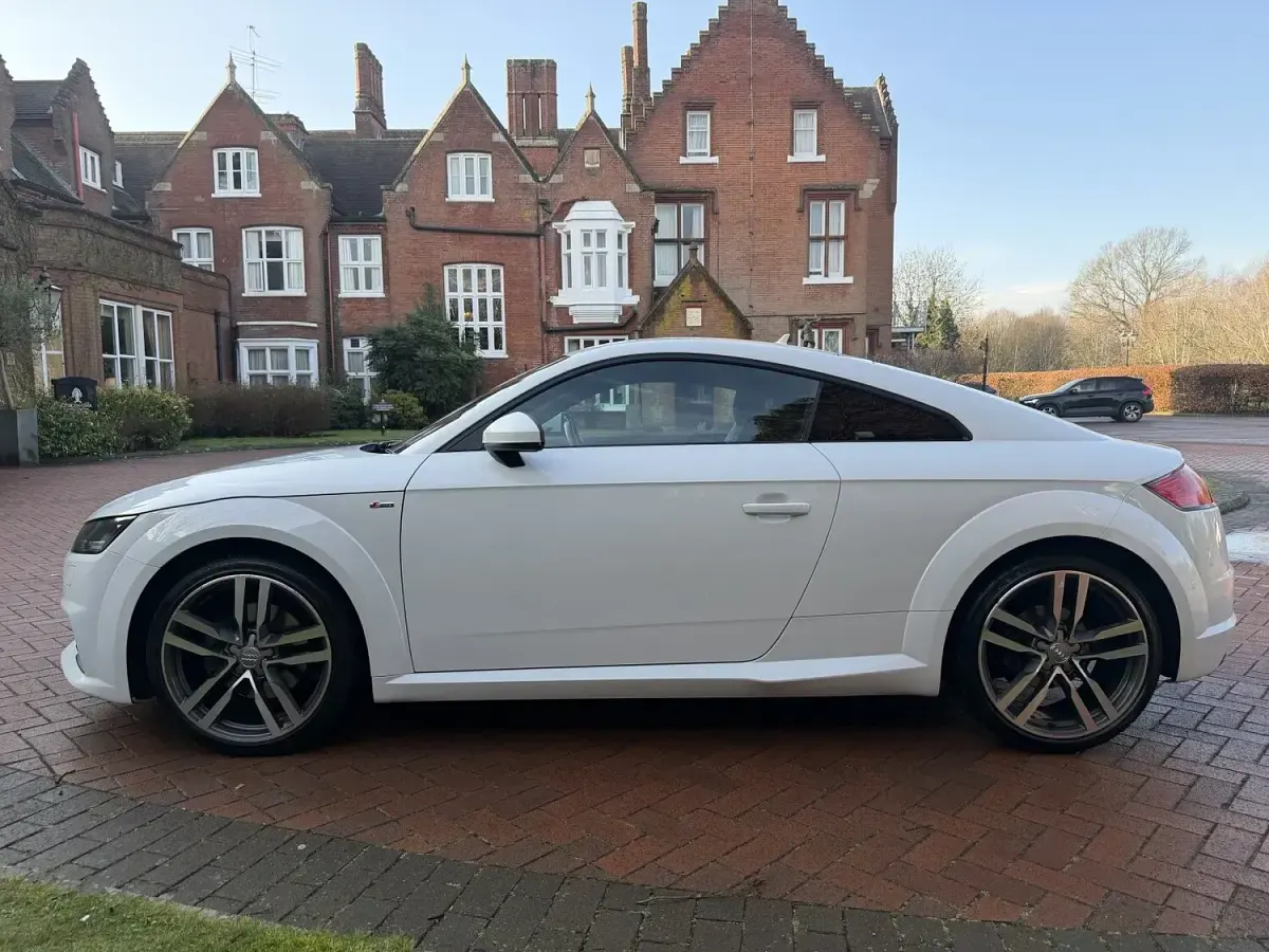 Used Audi TT S-Line 180 HP (132 kW) 2017 White Coupe