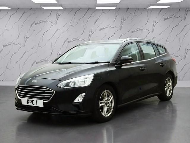 Used Ford Focus Zetec 95 HP (69 kW) 2019 Black Estate