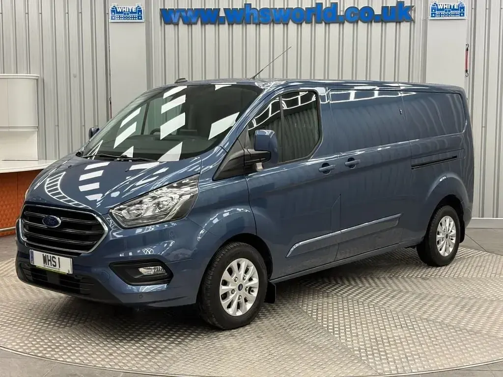 Begagnad Ford Transit Custom Limited 130 HK (95 kW) 2023 Blå Van