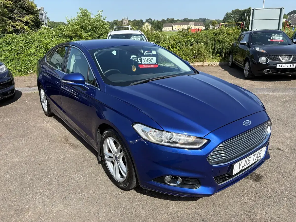 Used Ford Mondeo Titanium 180 HP (132 kW) 2015 Blue Hatchback