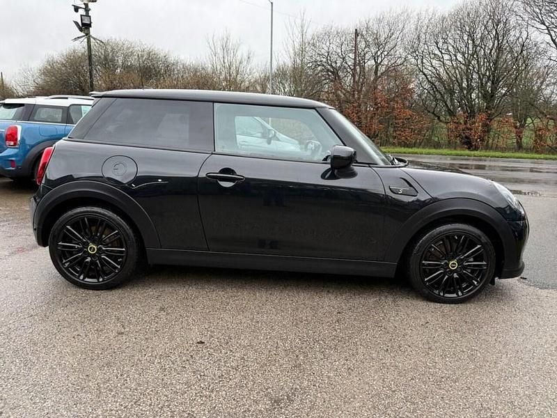 Used Mini Cooper SE Hatch 135 kW (184 HP) 2022 Black Hatchback