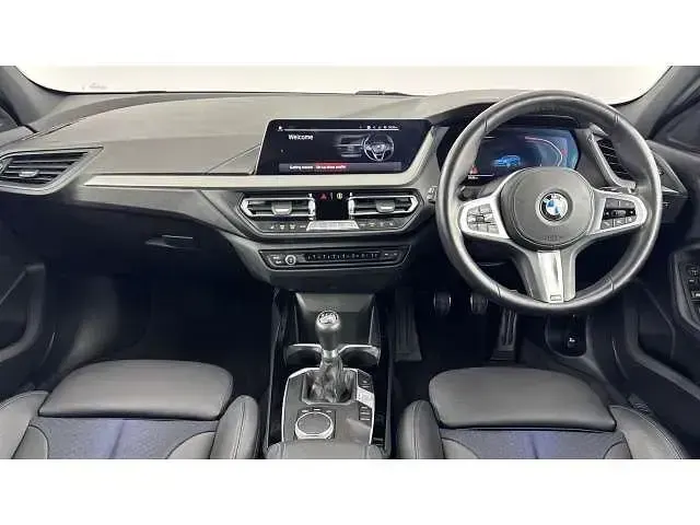 Used BMW 118 M Sport 150 HP (110 kW) 2023 Blue Hatchback