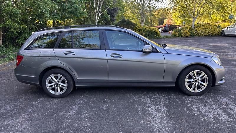 Begagnad Mercedes C220 Executive 2013 Silver Kombi