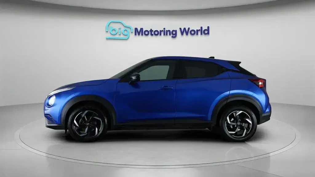Used Nissan Juke N-Connecta 114 HP (83 kW) 2023 Blue SUV