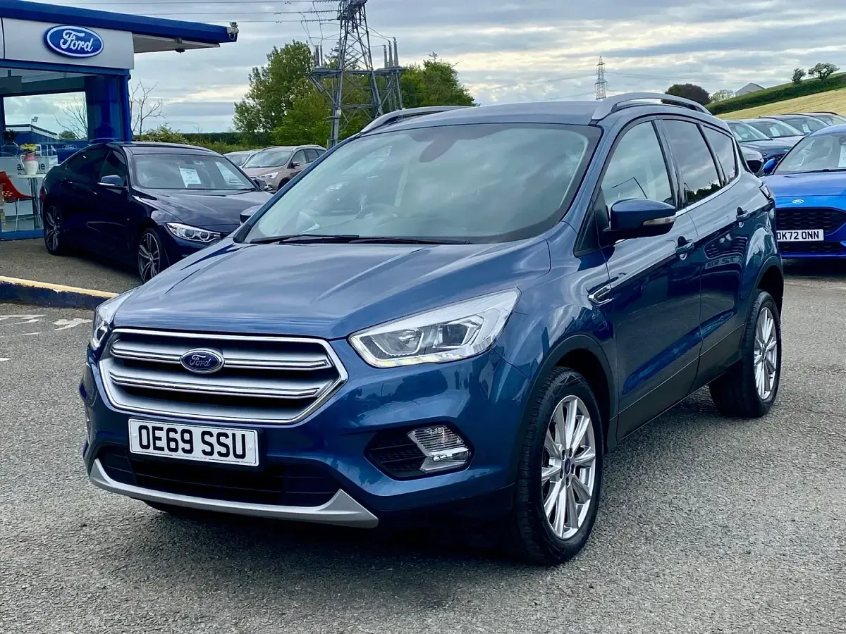 Used Ford Kuga Titanium 150 HP (110 kW) 2020 Blue SUV