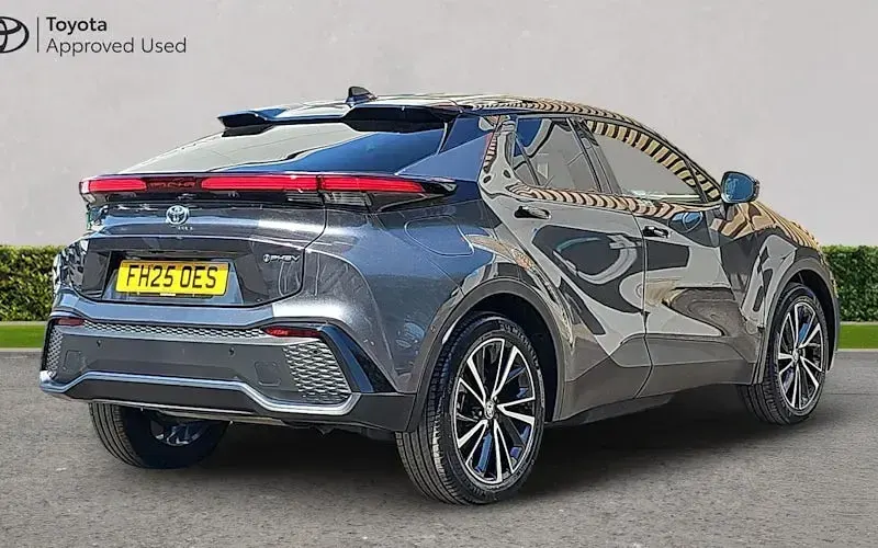 Used Toyota C-HR 223 HP (164 kW) 2025 Decuma grey bitone SUV